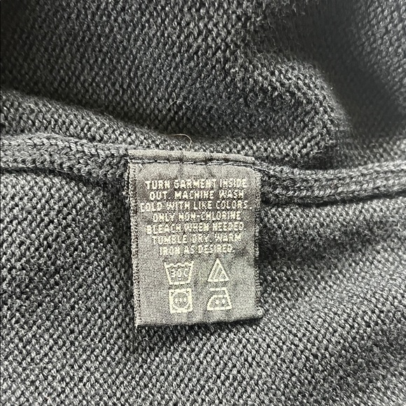 Eddie Bauer Classic Black V-Neck Sweater Sz Lg Tall - Picture 9 of 9